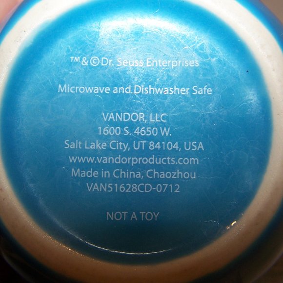 DR.SEUSS " CAT IN THE HAT " OVAL COFFEE CUP S3648 - Picture 5 of 9